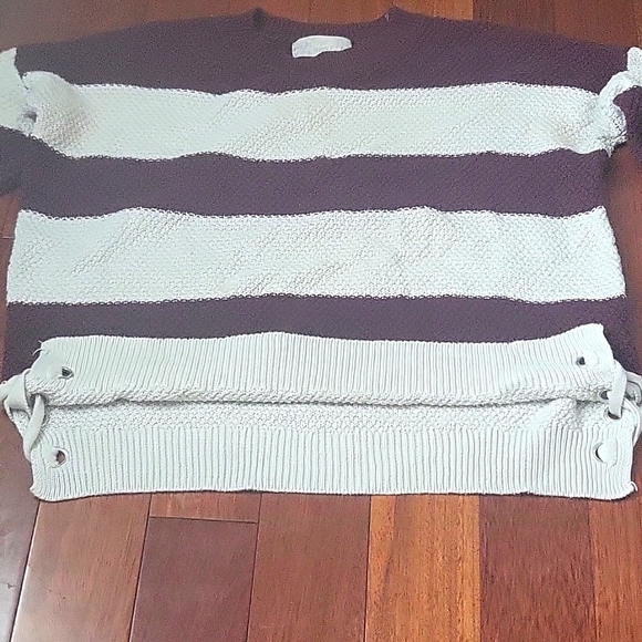 Pink Republic Plum and Offwhite Stripe Sweater - Picture 6 of 9